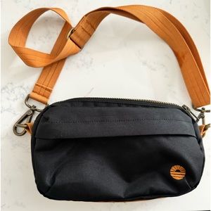 Tobiq Crossbody Bag